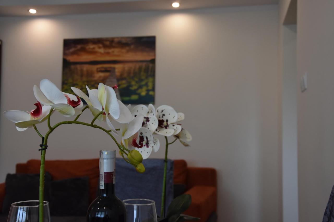 Apartament Centrum - Aleja Swietego Jana Pawla II โควอบเซก ภายนอก รูปภาพ